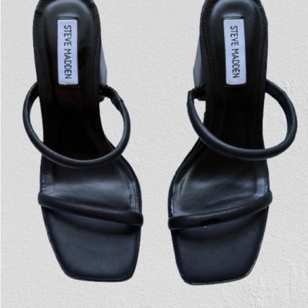 NWOT Steve Madden Black Women's Sandals